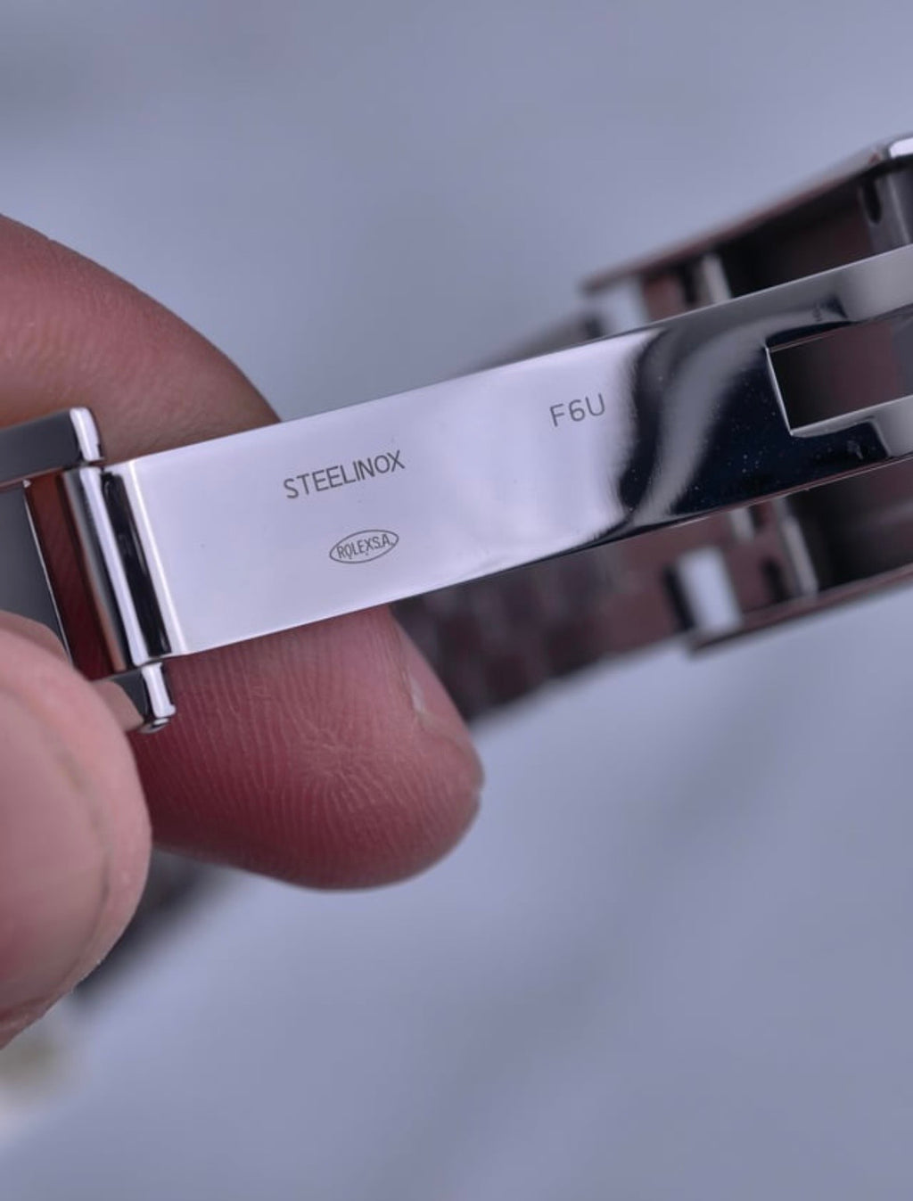 Rolex GMT-Master II “Pepsi” 40mm – Ref: 126710blro-0001 – Black Dial, Red & Blue