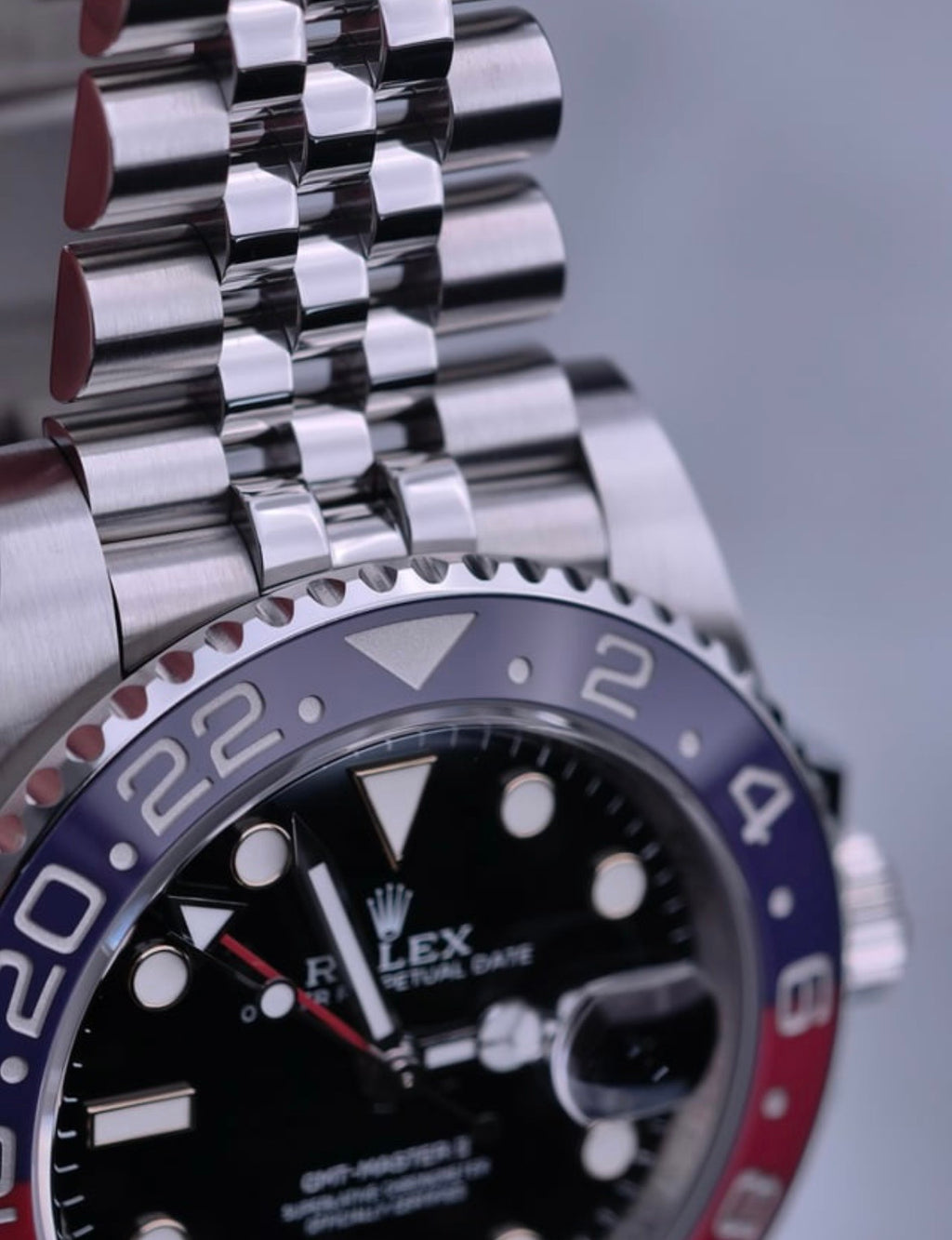 Rolex GMT-Master II “Pepsi” 40mm – Ref: 126710blro-0001 – Black Dial, Red & Blue