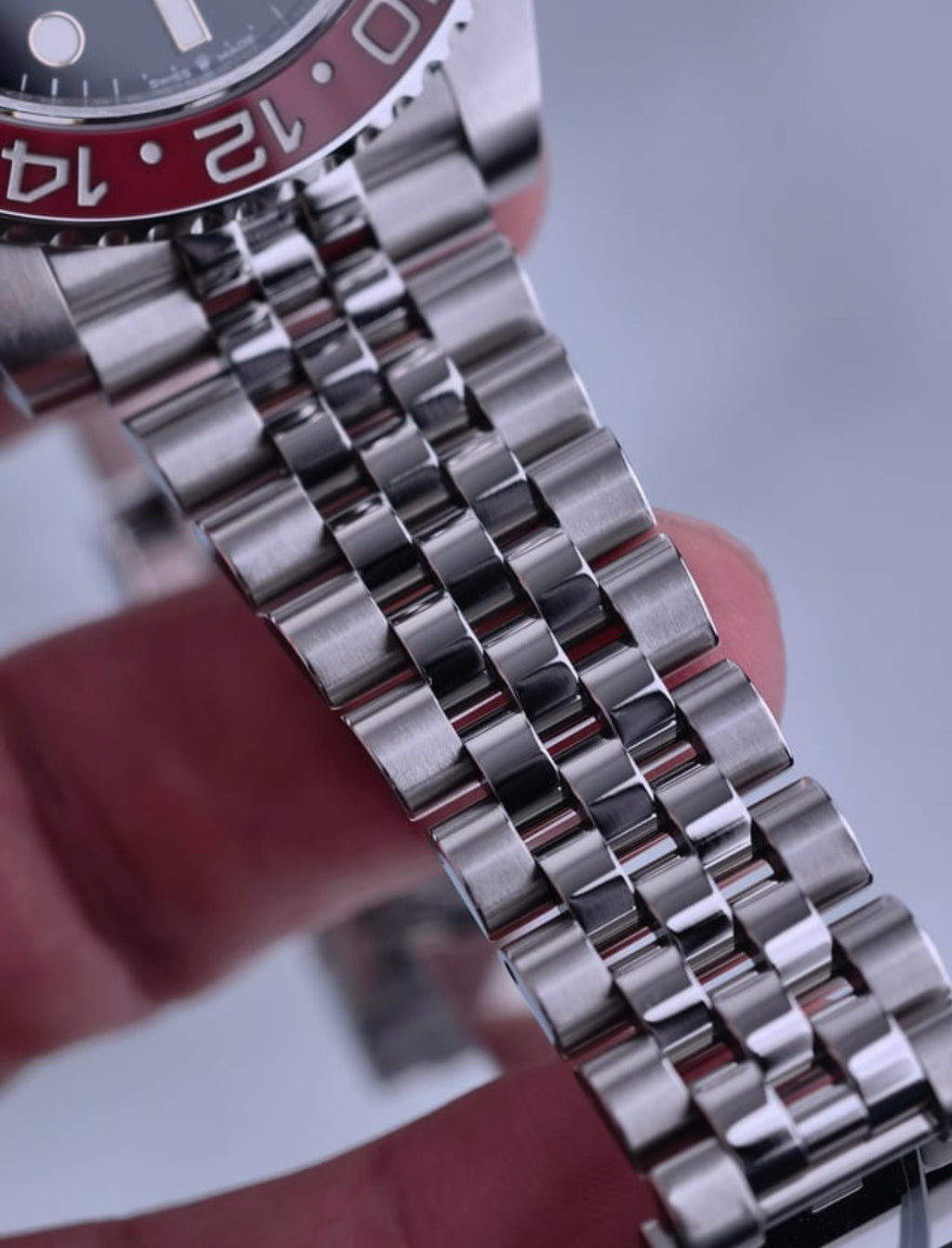 Rolex GMT-Master II “Pepsi” 40mm – Ref: 126710blro-0001 – Black Dial, Red & Blue