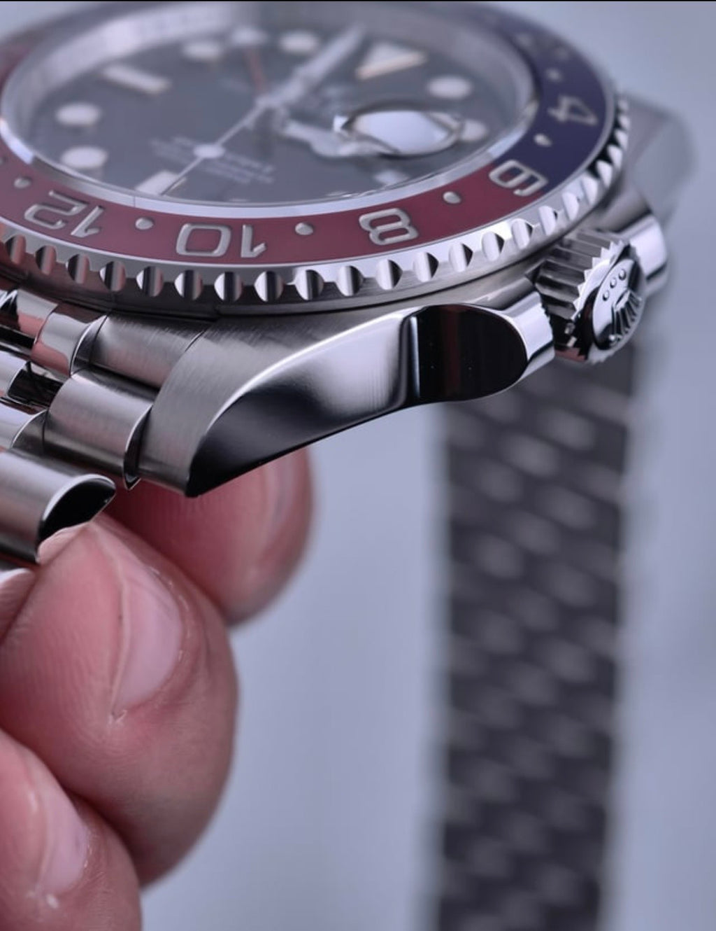 Rolex GMT-Master II “Pepsi” 40mm – Ref: 126710blro-0001 – Black Dial, Red & Blue